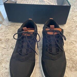 Mens Wolf & Shepherd Victory Crossover Trainers Black/White 9.5